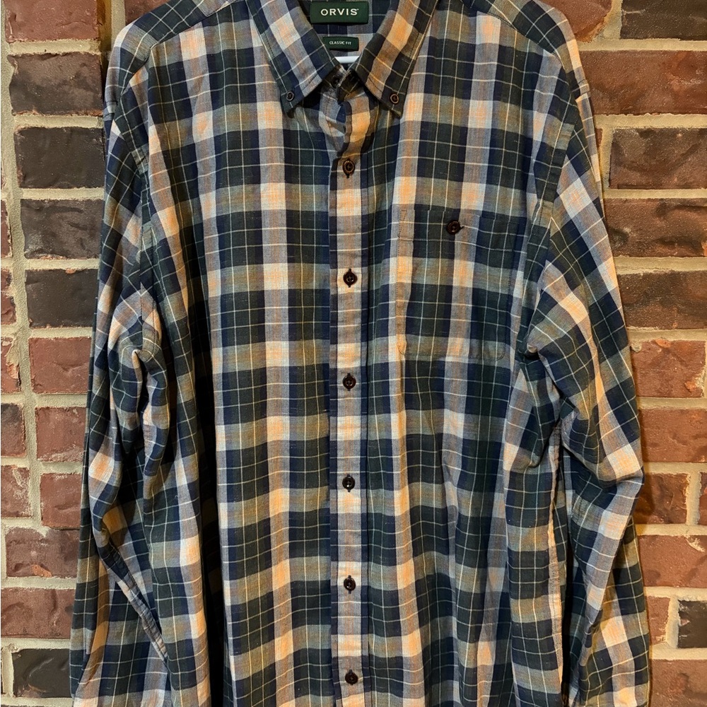 Orvis Plaid Button-Down Shirt in Navy, Tan and Cream